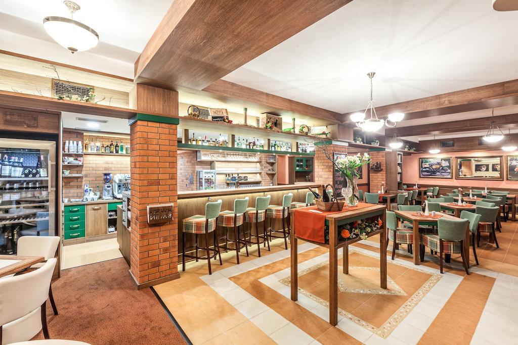 Graphic Hotel Nový Jičín Εξωτερικό φωτογραφία