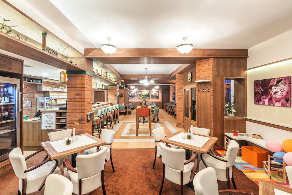 Graphic Hotel Nový Jičín Εξωτερικό φωτογραφία