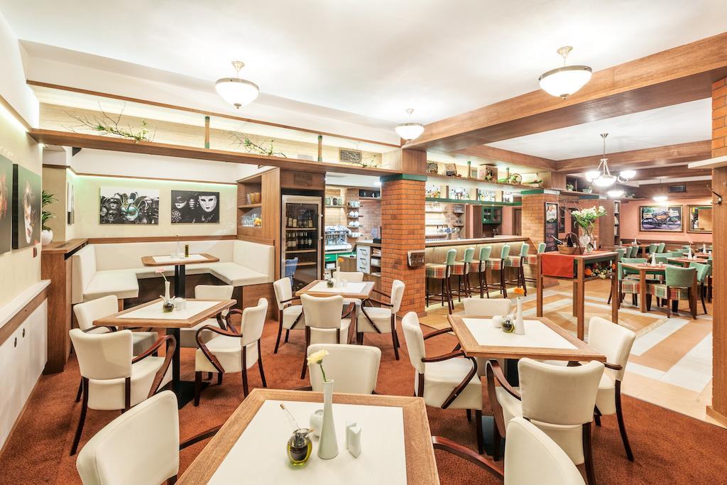 Graphic Hotel Nový Jičín Εξωτερικό φωτογραφία